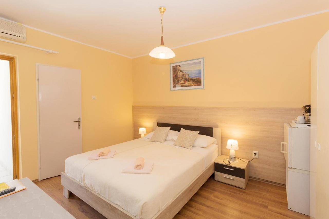 Bed & Breakfast Palma Bed & Breakfast Medulin Exterior photo